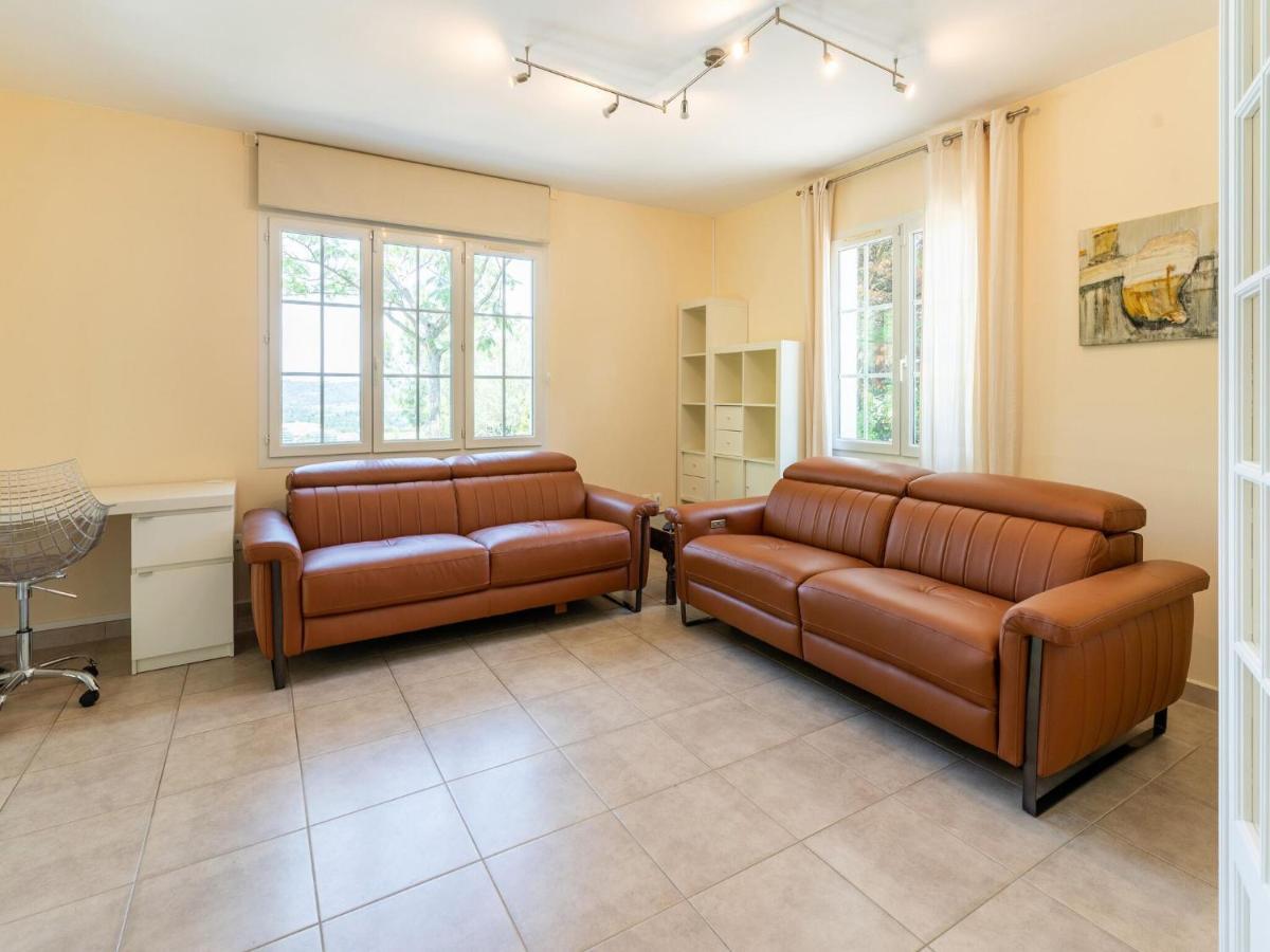 Vacation Home In Limoux With Pool מראה חיצוני תמונה